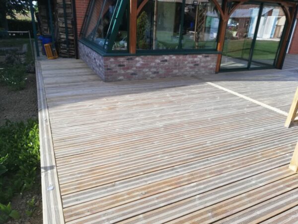 Lame de Terrasse Autoclave ossature masquée 27×150 mm en 4 m – Image 1