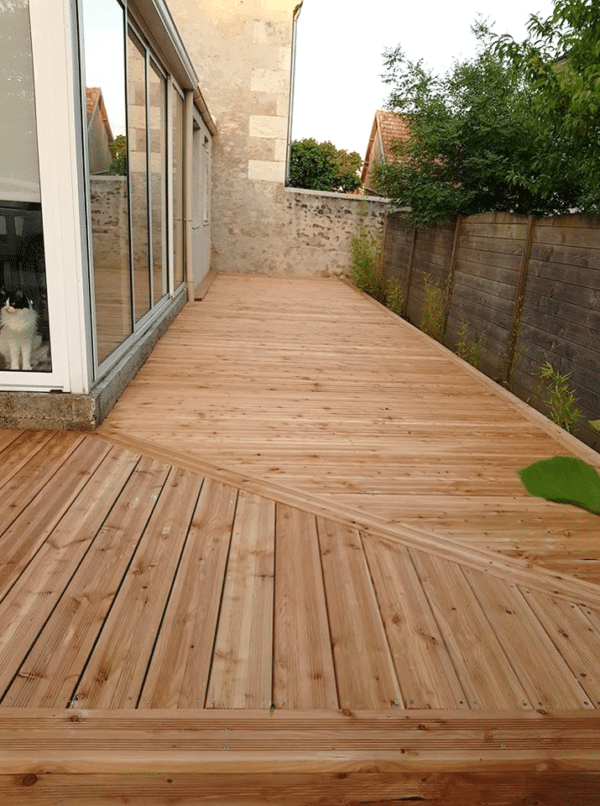 Lame Terrasse Mélèze ossature masquée 27x150 en 4 m – Image 1